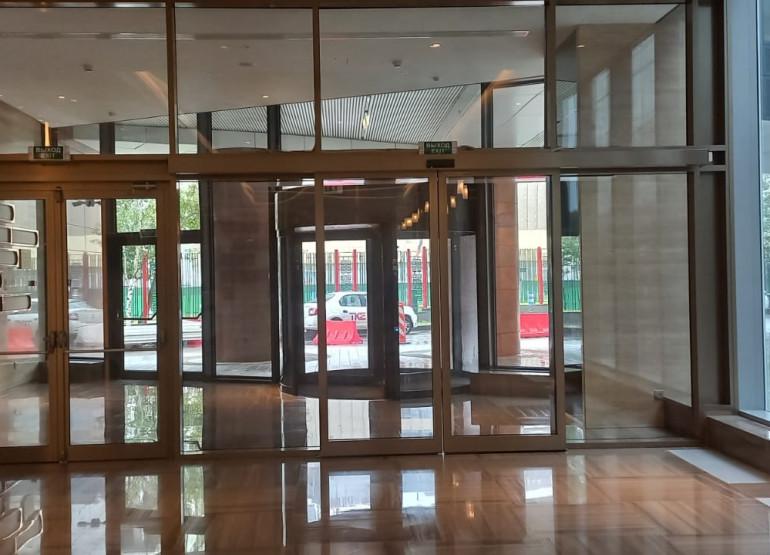 Парк Хуамин, фаза 1: Вид входной группы внутри зданий